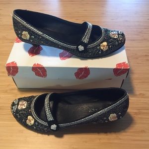 Embroidered Black Dressy Shoes